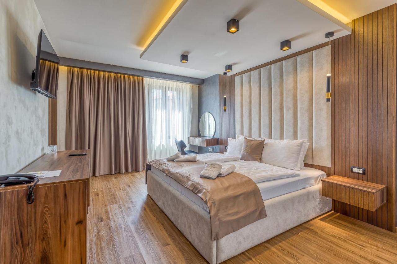 San Valentino Palace Aparthotel Umag Exterior photo